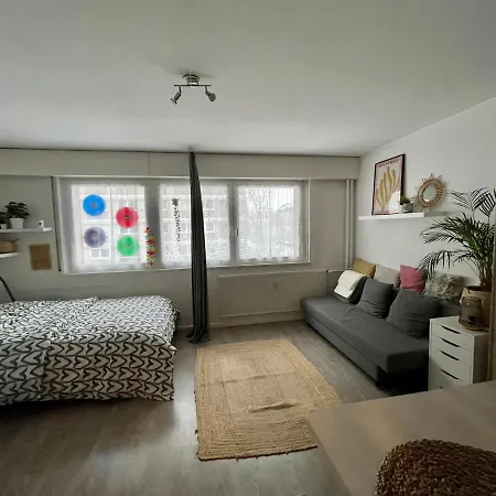 4 Personnes, Parking Gratuit, Proche Centre דירה